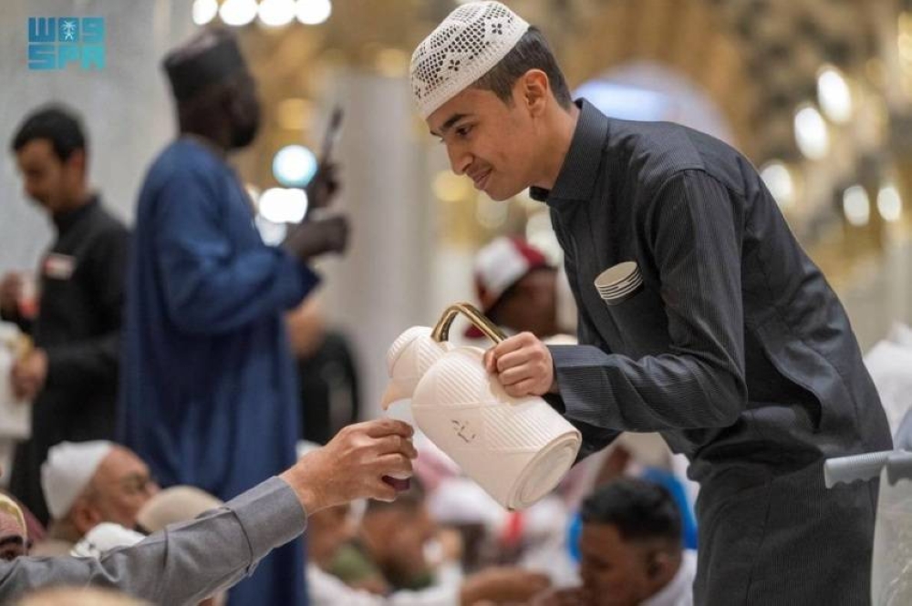 هوية بصرية لتفطير الصائمين بالحرمين 