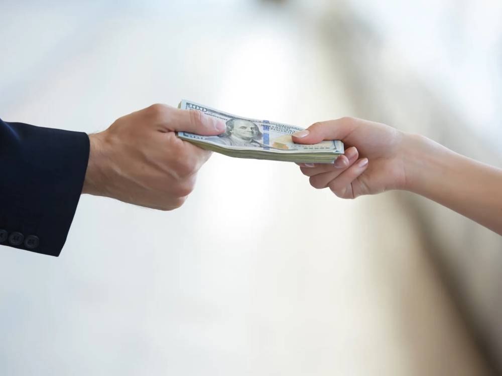 رواتب الرياض نمو يعاكس التراجع العالمي 