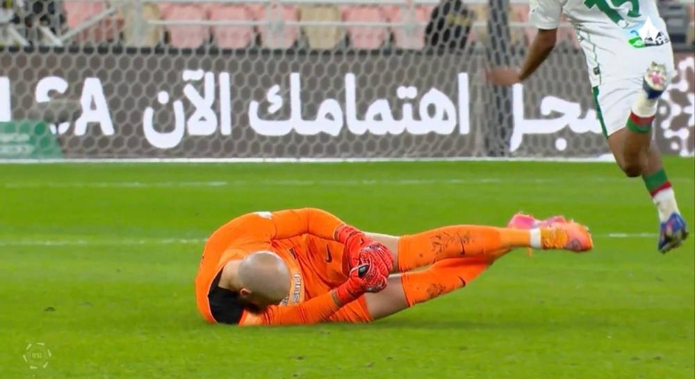 غلطة الحارس بعشرة 