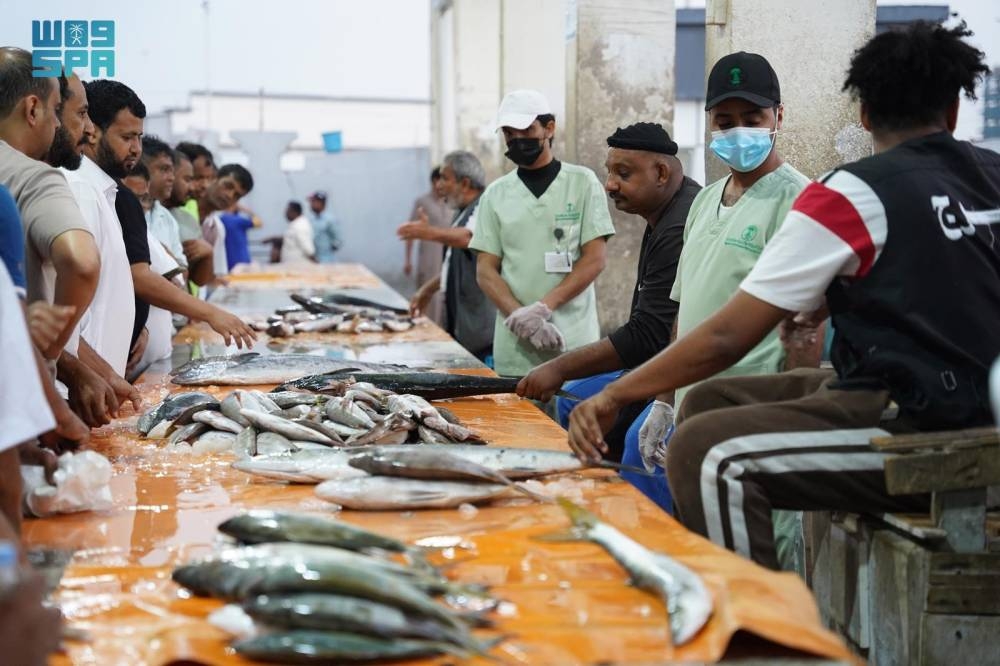 حملات مكثفة لضبط الأسواق قبل رمضان 