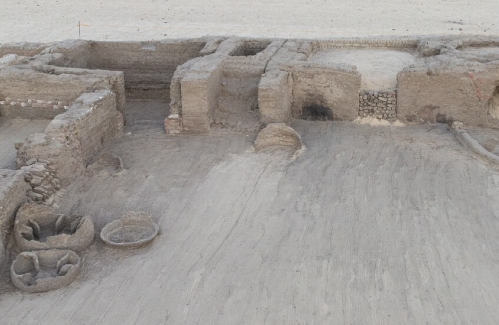 مدينة همام تخرج من الرمال 