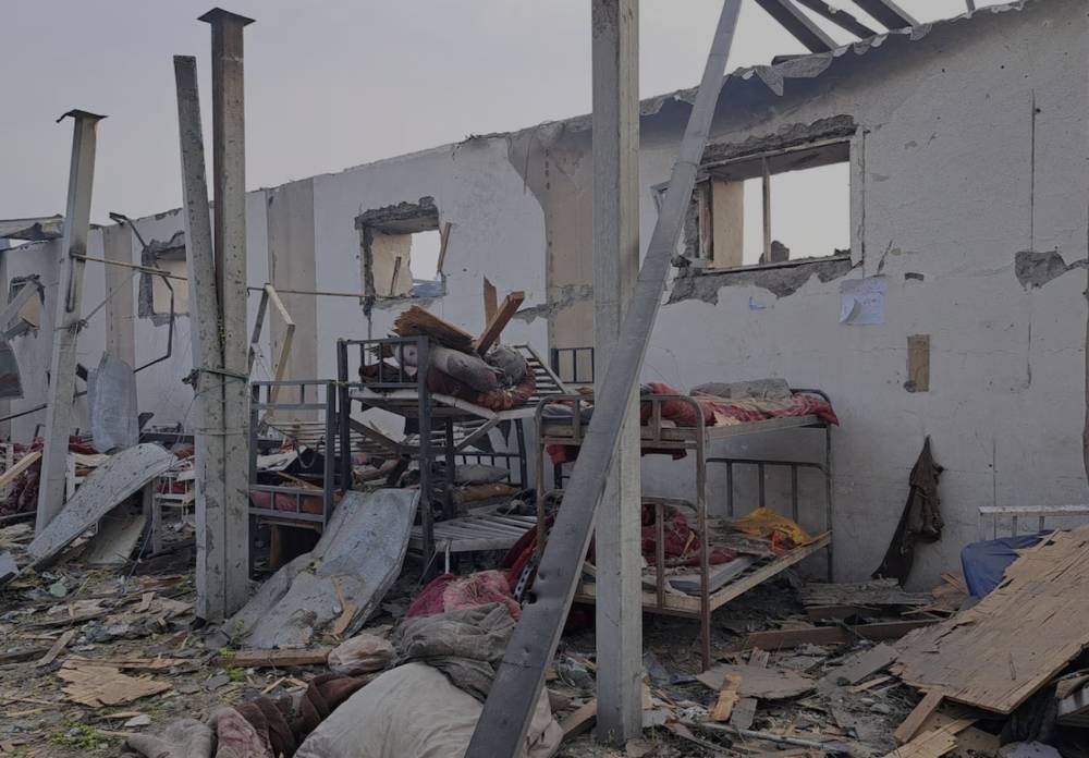 روايتان متناقضتان لغارة دامية تُشعل التوتر بين باكستان وطالبان 