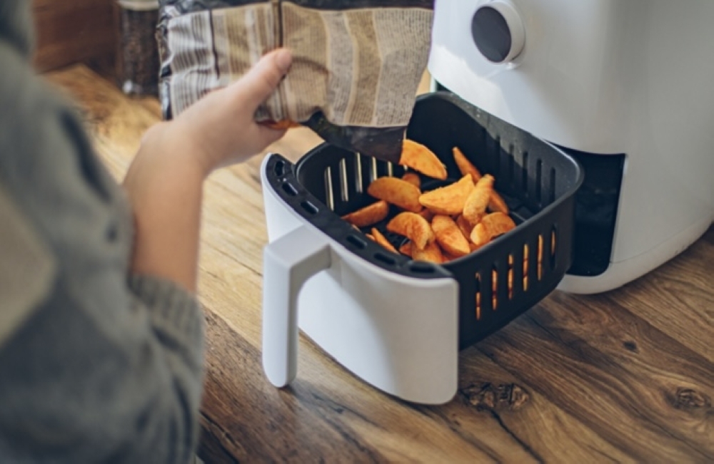 المقلاة الهوائية تفسد سطح المطبخ 