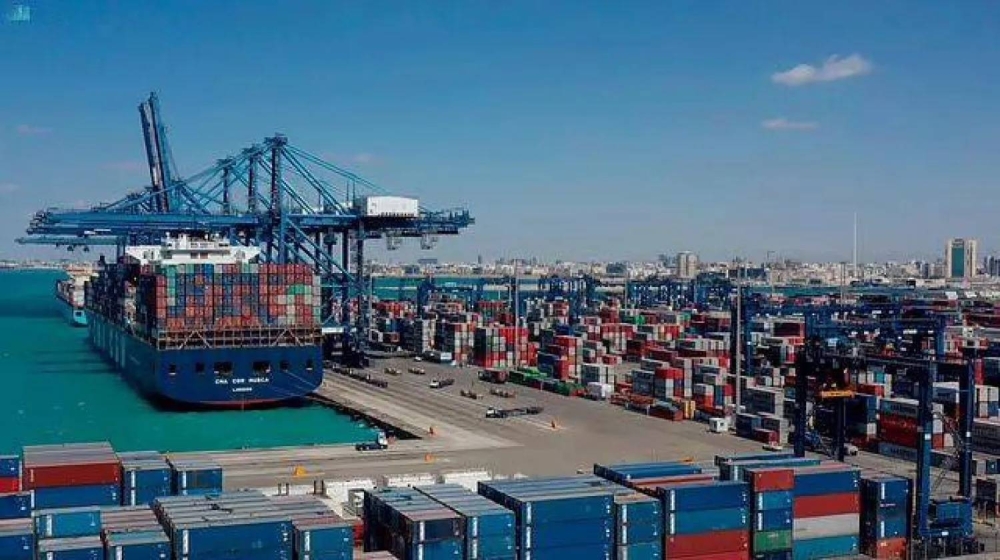 السعودية تعلن مبادرة لدعم السفن في الخليج بالاحتياجات الأساسية 