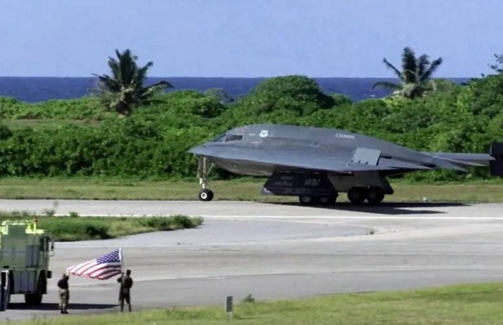 إيران تطلق صاروخين باليستيين باتجاه قاعدة أميركية بريطانية في المحيط الهندي 