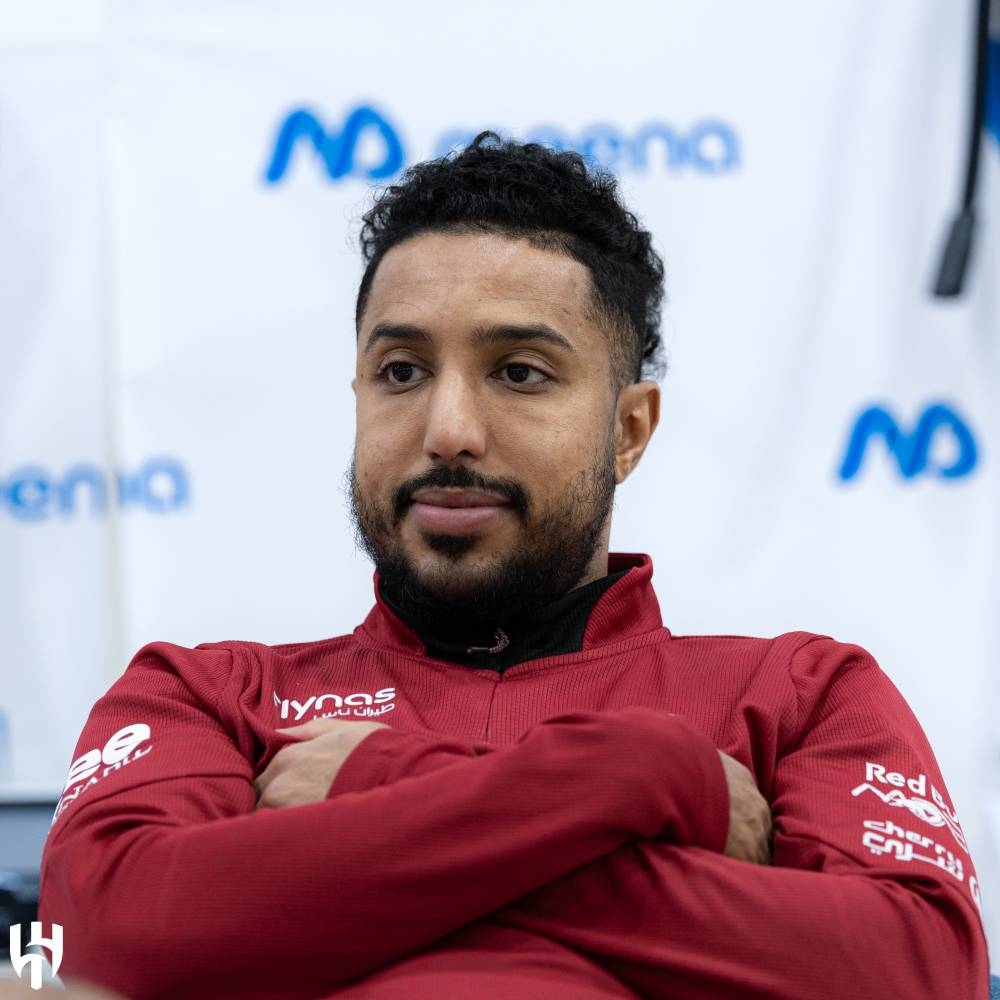 التورنيدو يفاجئ الهلاليين 