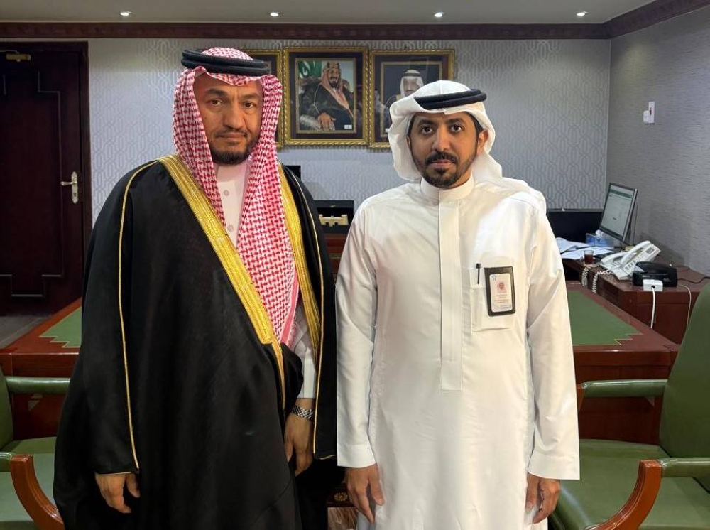 محافظ المزاحمية يستقبل مدير مستشفى المحافظة 