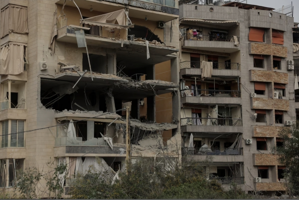 إيران تراهن على الوقت وسط تهديد أمريكي بالعصر الحجري 