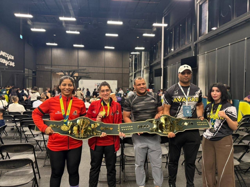 ريناد جمال خالد بطلة حزام المملكة لنخبة الملاكمة 