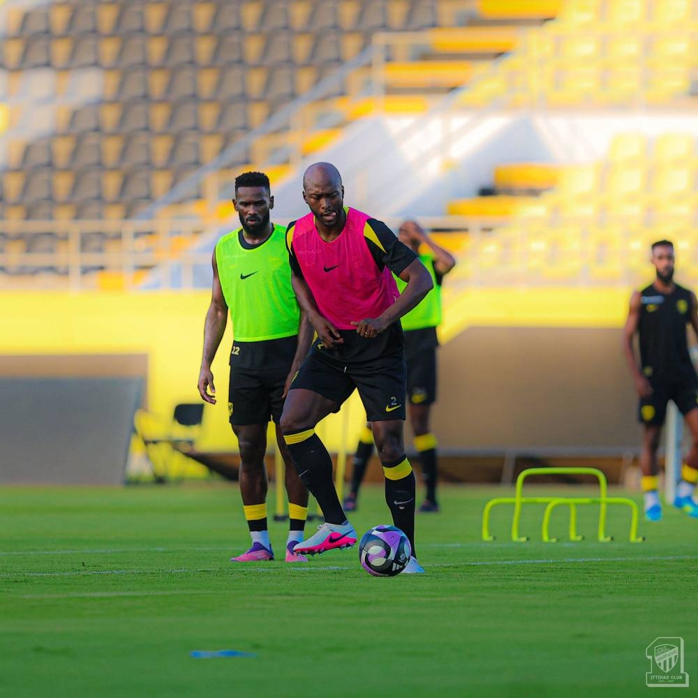 13 مليونا تخنق الاتحاد 