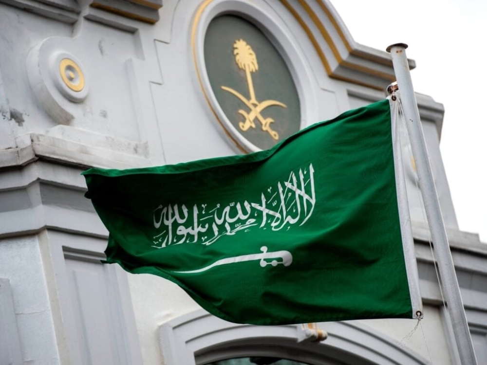 الشفافية والكفاءة أولا.. التعاقد مع السعوديين في الخارج 