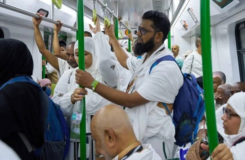 تفويج 290 ألف حاج من عرفات إلى مزدلفة عبر قطار المشاعر 