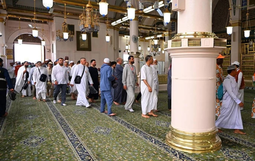 الحجز عن طريق نسك.. مواعيد زيارة الروضة الشريفة 