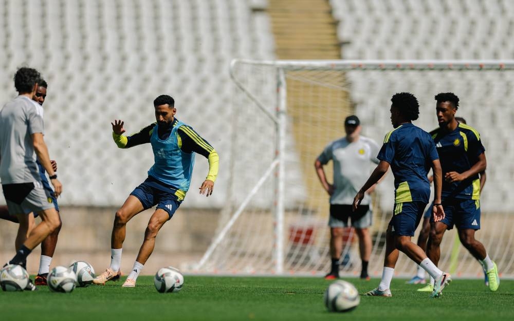 النصر يتدرب على فترتين 