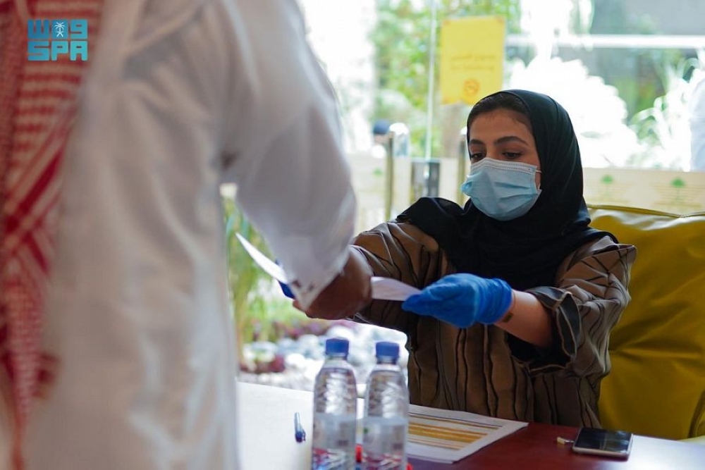%64 من المطعمين فئات عالية الخطورة 